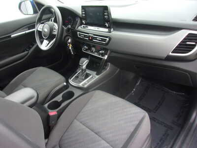 2021 Kia Seltos, $19950. Photo 11