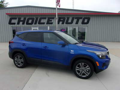 2021 Kia Seltos, $19950. Photo 2