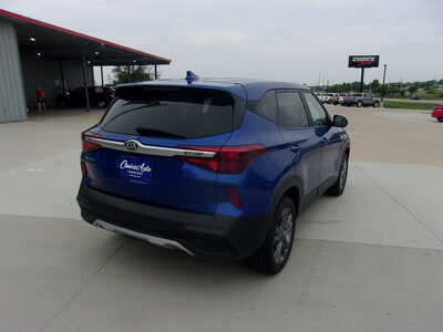 2021 Kia Seltos, $19950. Photo 3