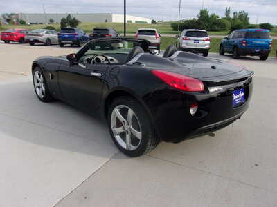 2007 Pontiac Solstice, $13900. Photo 12
