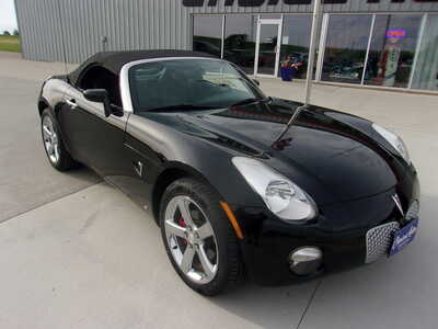2007 Pontiac Solstice, $13900. Photo 1