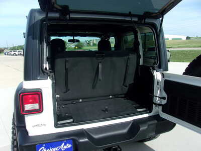 2020 Jeep Wrangler, $24900. Photo 8