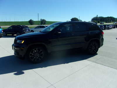 2018 Jeep Grand Cherokee, $17900. Photo 6