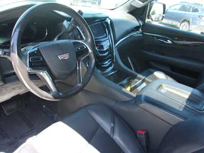 2020 Cadillac Escalade, $44900. Photo 10