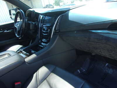 2020 Cadillac Escalade, $44900. Photo 11