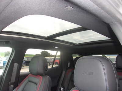 2026 Chevrolet Equinox, $32900. Photo 12