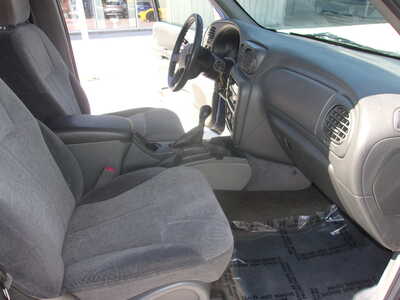 2004 Chevrolet TrailBlazer, $4900. Photo 12