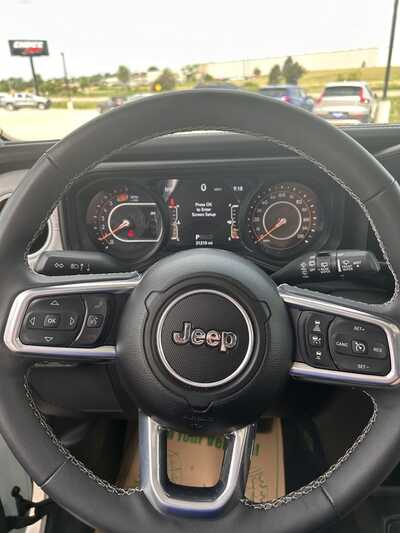 2025 Jeep Wrangler, $35900. Photo 11