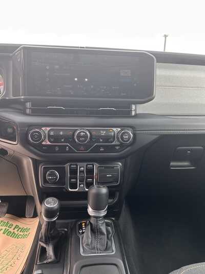 2025 Jeep Wrangler, $35900. Photo 12