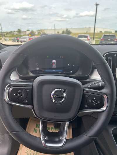 2024 Volvo 240, $27900. Photo 10