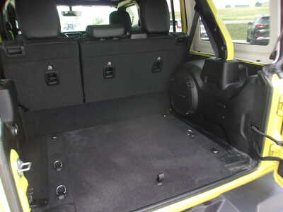 2023 Jeep Wrangler, $28900. Photo 8