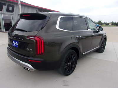 2021 Kia Telluride, $29800. Photo 3