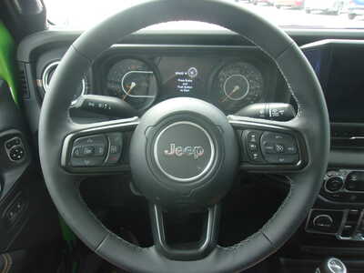 2025 Jeep Gladiator, $43900. Photo 11