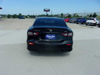 2023 Nissan Maxima, $32900. Photo 3