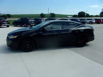 2023 Nissan Maxima, $32900. Photo 6