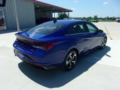 2023 Hyundai Elantra, $0. Photo 3