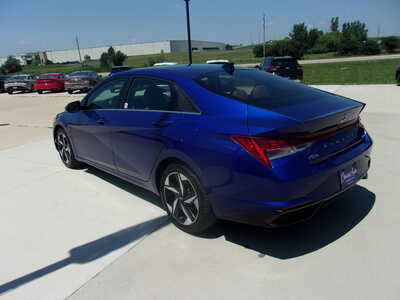 2023 Hyundai Elantra, $0. Photo 5