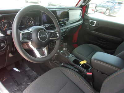 2025 Jeep Wrangler, $0. Photo 9
