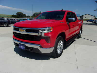 2023 Chevrolet 1500 Crew Cab, $31900. Photo 6