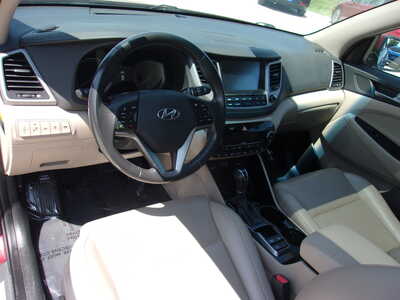 2016 Hyundai Tucson, $7900. Photo 12