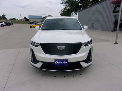 2021 Cadillac XT6, $31900. Photo 5
