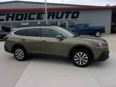2022 Subaru Outback, $19900. Photo 2