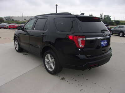 2018 Ford Explorer, $15900. Photo 7