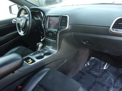 2018 Jeep Grand Cherokee, $20400. Photo 11