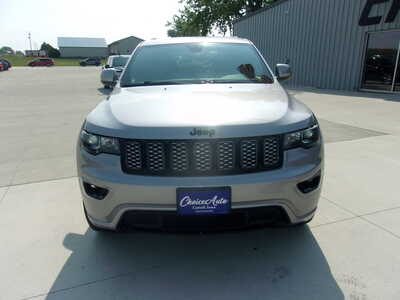2018 Jeep Grand Cherokee, $20400. Photo 4