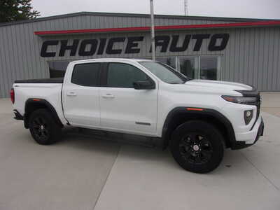 2024 GMC Canyon Crew Cab, $41800. Photo 2