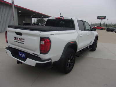 2024 GMC Canyon Crew Cab, $41800. Photo 3