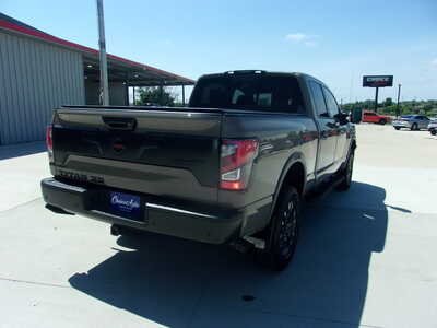 2021 Nissan Titan, $35900. Photo 3