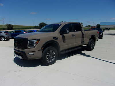 2021 Nissan Titan, $35900. Photo 6
