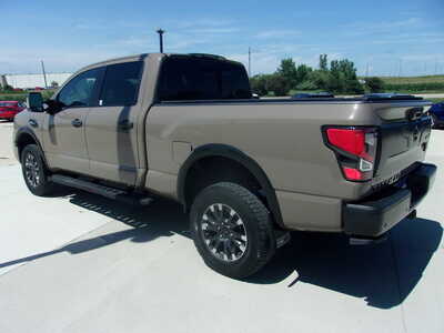 2021 Nissan Titan, $35900. Photo 7