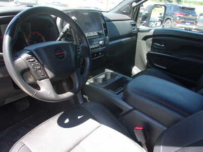 2021 Nissan Titan, $35900. Photo 9