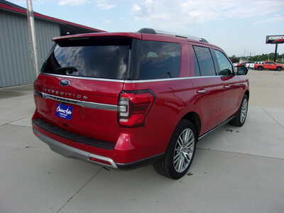 2022 Ford Expedition, $40800. Photo 3