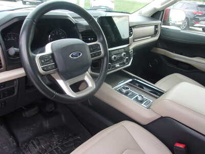 2022 Ford Expedition, $40800. Photo 8