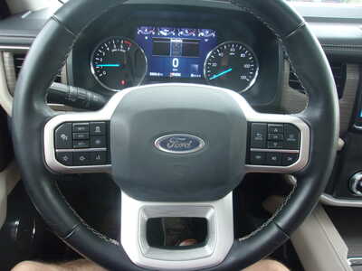 2022 Ford Expedition, $40800. Photo 9