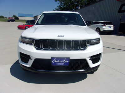 2023 Jeep Grand Cherokee, $23900. Photo 4
