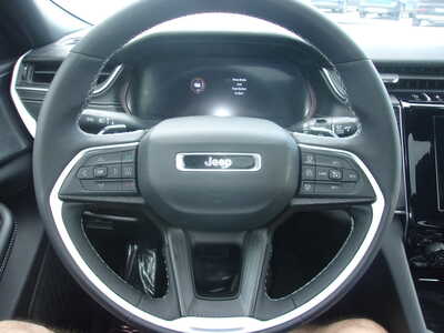 2024 Jeep Grand Cherokee, $34800. Photo 9