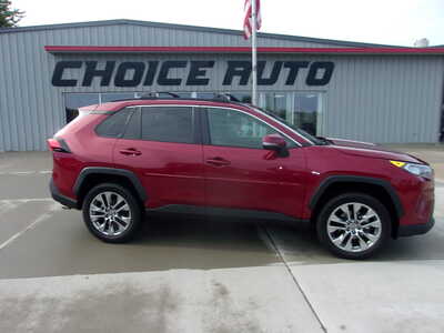 2021 Toyota RAV4, $31900. Photo 2