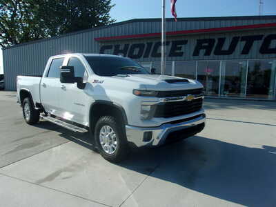 2024 Chevrolet 2500 Crew Cab, $49800. Photo 1