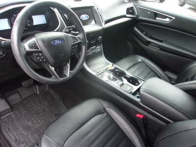 2019 Ford Edge, $17400. Photo 10