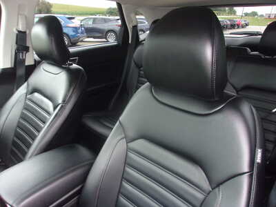2019 Ford Edge, $17400. Photo 11