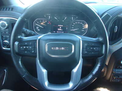 2020 GMC 1500 Crew Cab, $29800. Photo 7