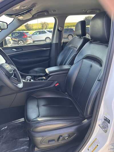 2023 Jeep Grand Cherokee, $28900. Photo 10