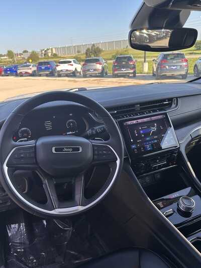 2023 Jeep Grand Cherokee, $28900. Photo 11
