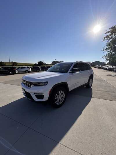 2023 Jeep Grand Cherokee, $28900. Photo 7