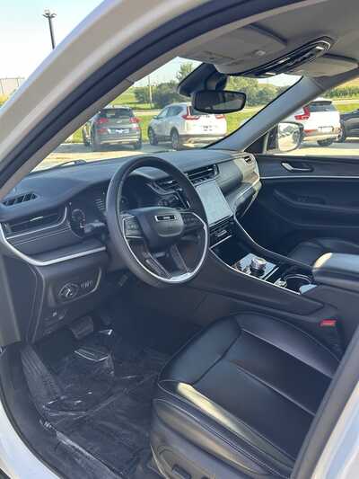 2023 Jeep Grand Cherokee, $28900. Photo 9