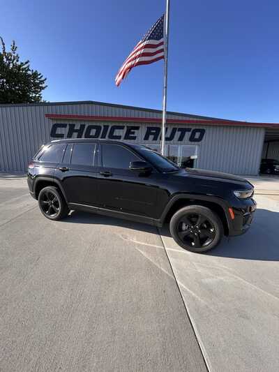2023 Jeep Grand Cherokee, $28900. Photo 2